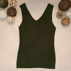 Barely Worn Old Navy V Neck Tank Top